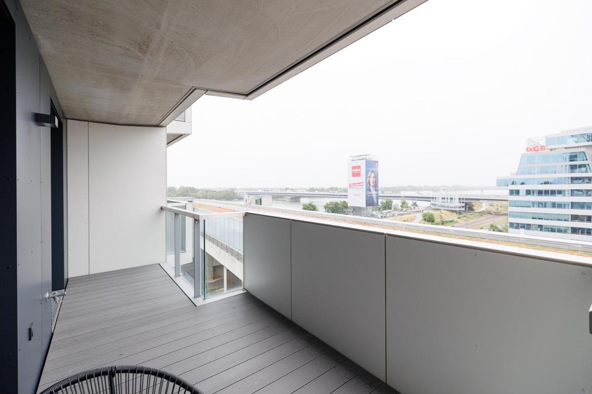 Lovely Apartment In Marina Tower - 10Min To City Center Vienna Exterior photo