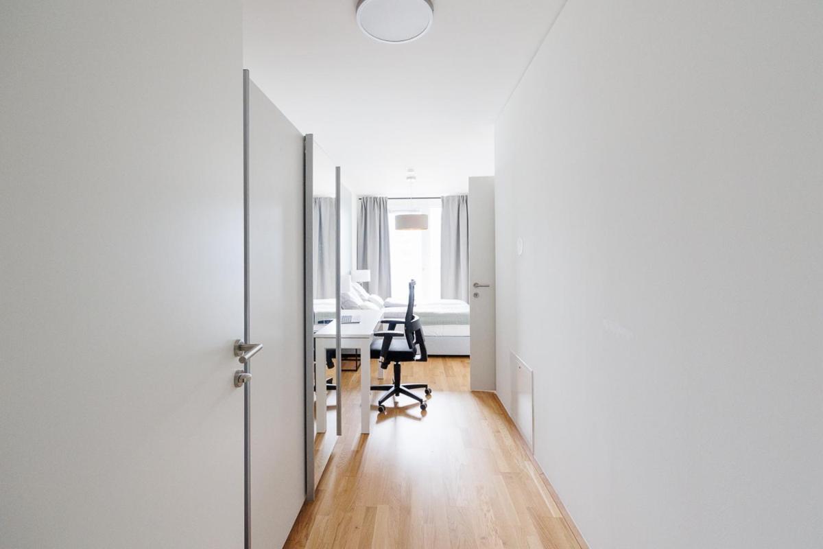 Lovely Apartment In Marina Tower - 10Min To City Center Vienna Exterior photo